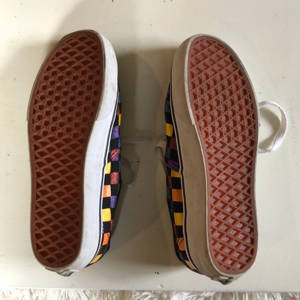 Vans - Picture 7 of 7
